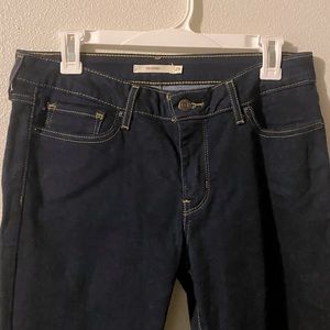 Levi 711 jeans